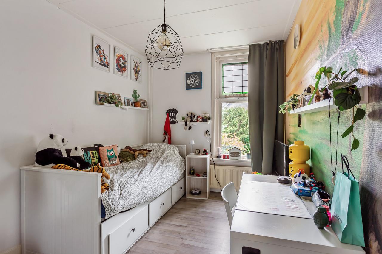 Spacious family home with garden in Geesteren - Image 15
