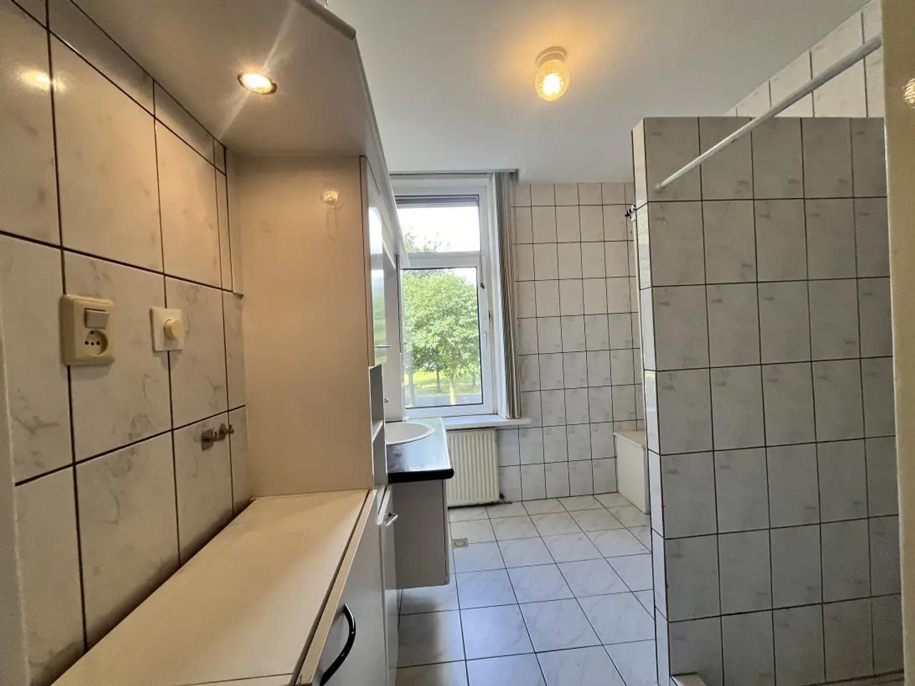 Studentenkamer met balkon in Den Haag - Afbeelding 4