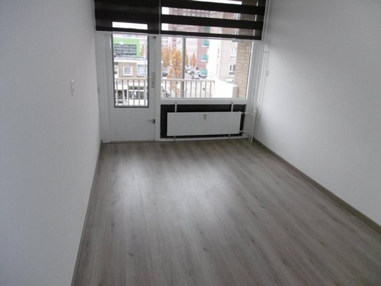 4-kamer appartement met balkon in Osdorp - Afbeelding 6