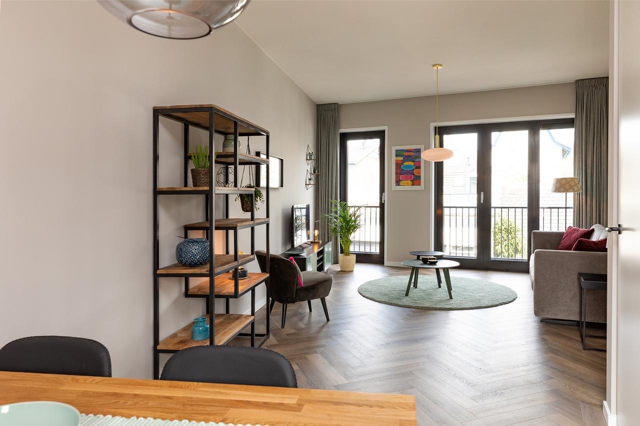 Gemeubileerd 2-kamerappartement met balkon - Afbeelding 5
