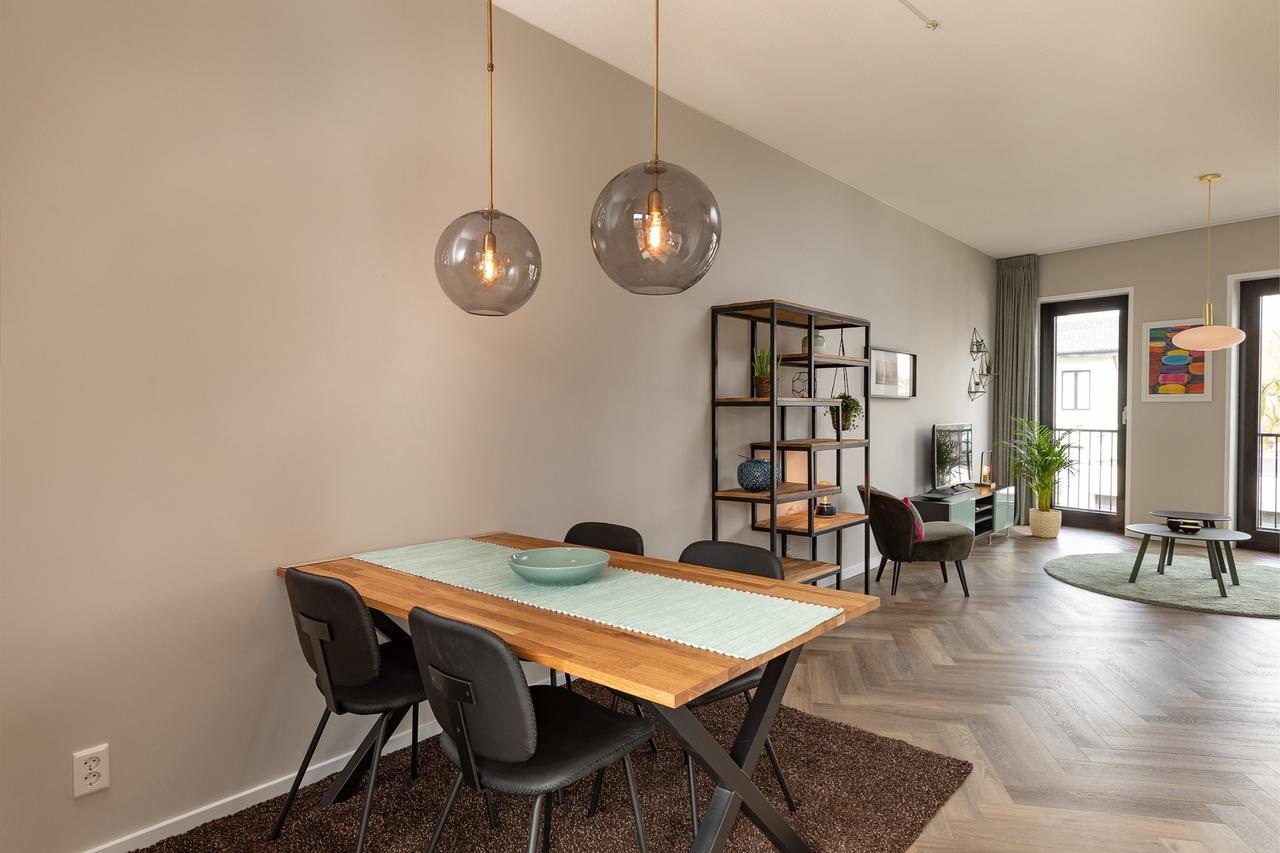 Gemeubileerd 2-kamerappartement met balkon - Afbeelding 7