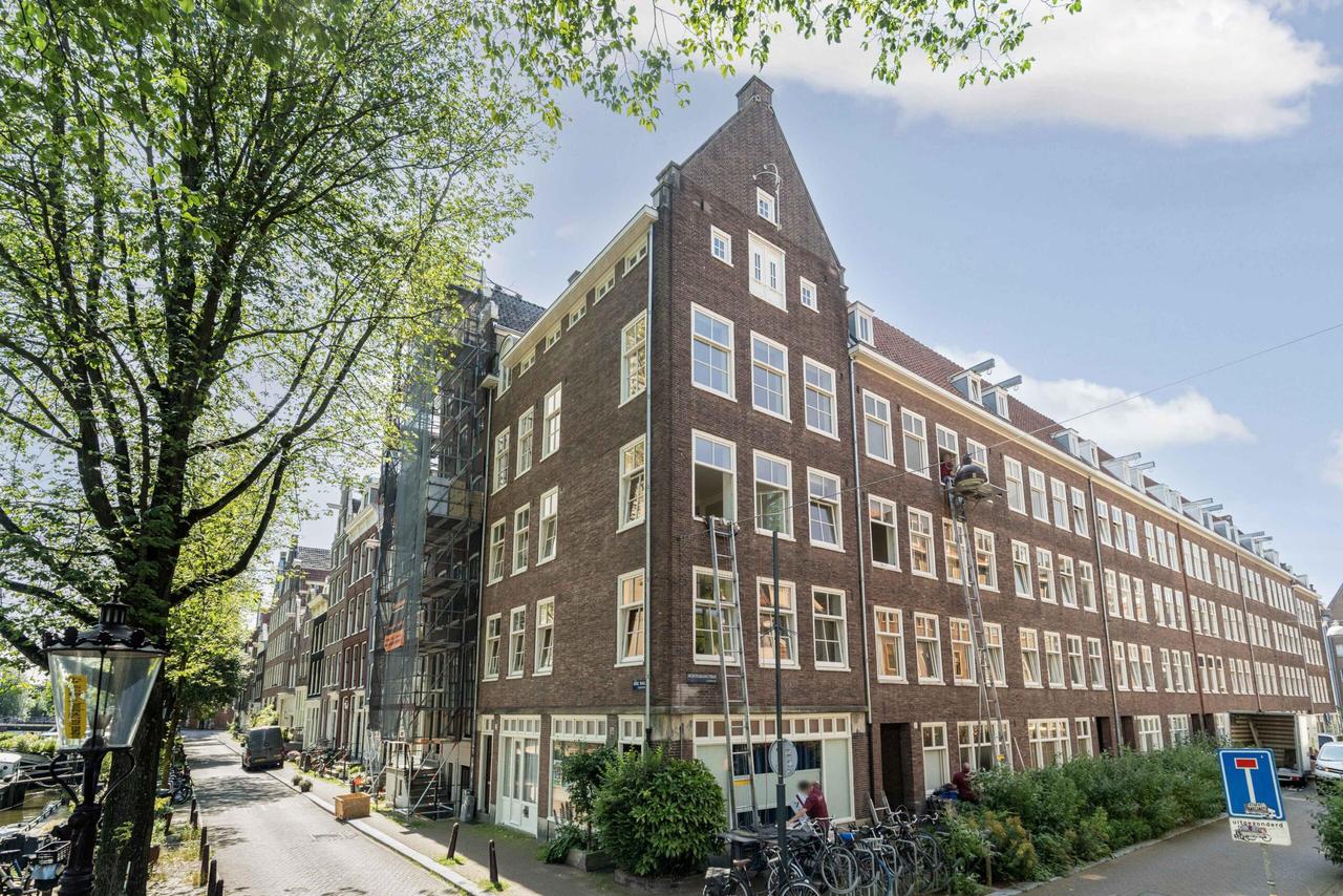 Drie lagen met vrij uitzicht aan de gracht - Afbeelding 1