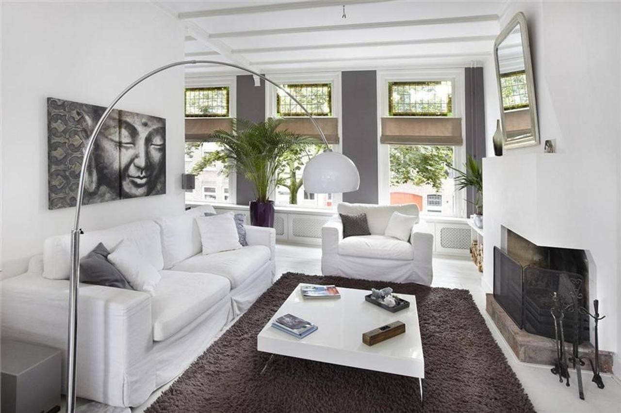 110 m² upper-floor apartment with large roof terrace - Image 2