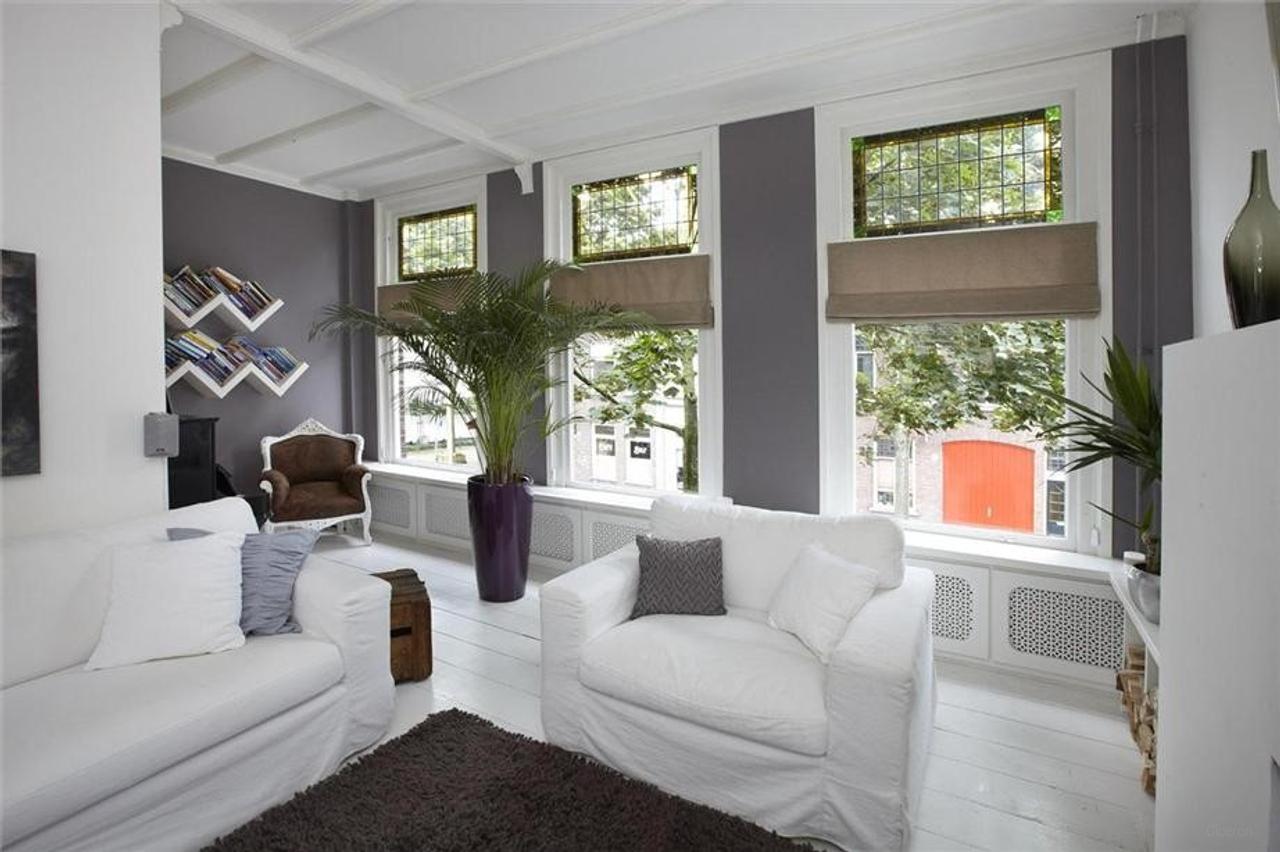 110 m² upper-floor apartment with large roof terrace - Image 3