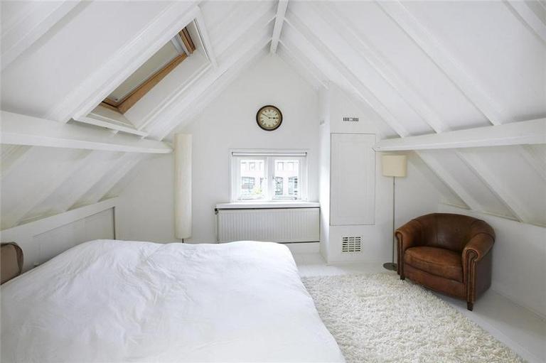 110 m² upper-floor apartment with large roof terrace - Image 9