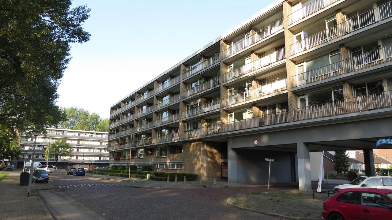 95 m² apartment with 3 bedrooms - Image 1