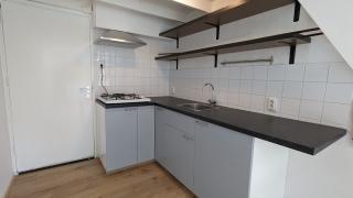 Studio with Loft Bed near City Center - Image 5
