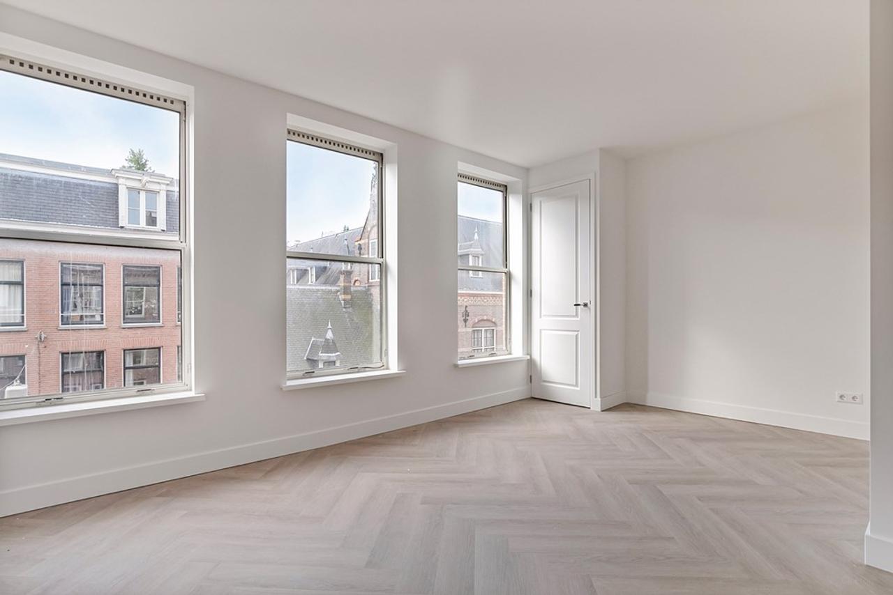 4-kamerappartement met 2 badkamers in Oud-Zuid - Afbeelding 2