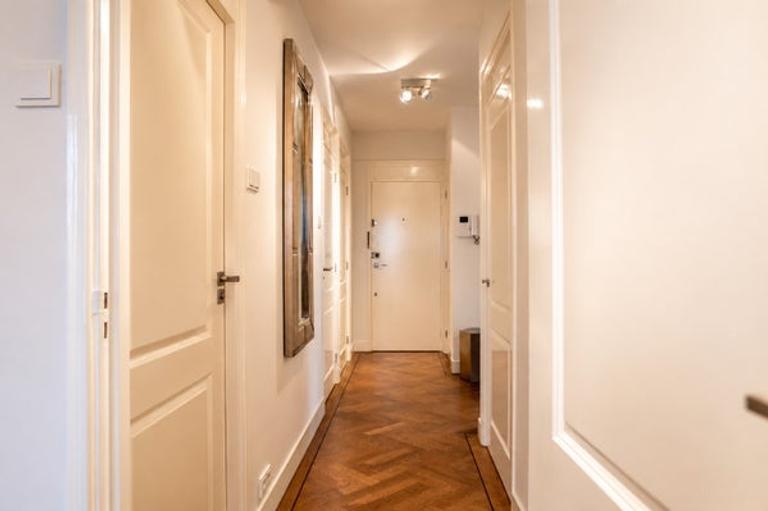 Gemeubileerd appartement met balkon - Afbeelding 4