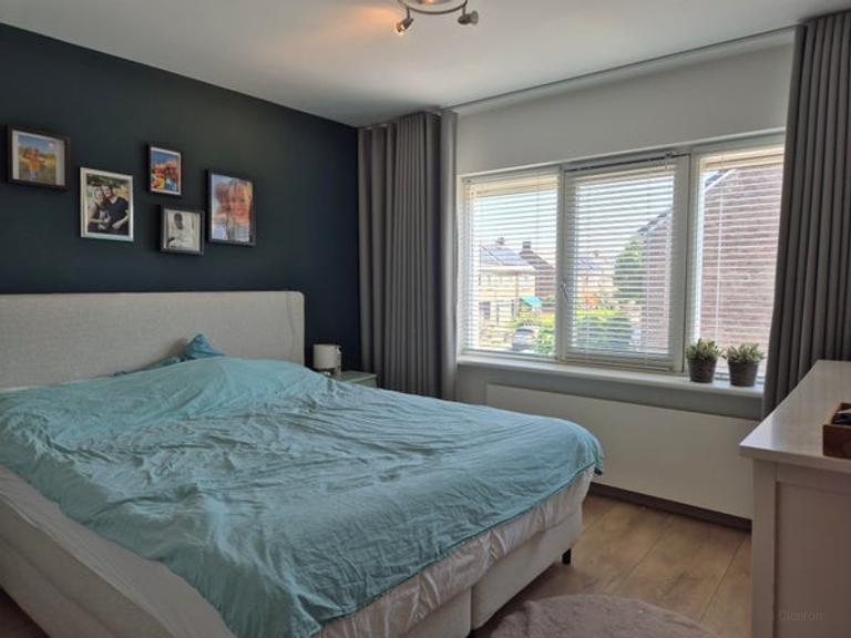 Hoekwoning met 5 slaapkamers en tuin - Afbeelding 6