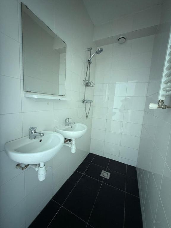 Drie slaapkamers en tuin in West - Afbeelding 13