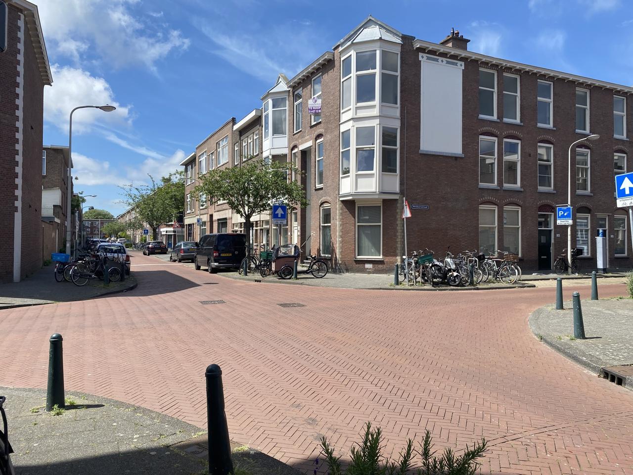 1-bedroom apartment with balcony - Image 1
