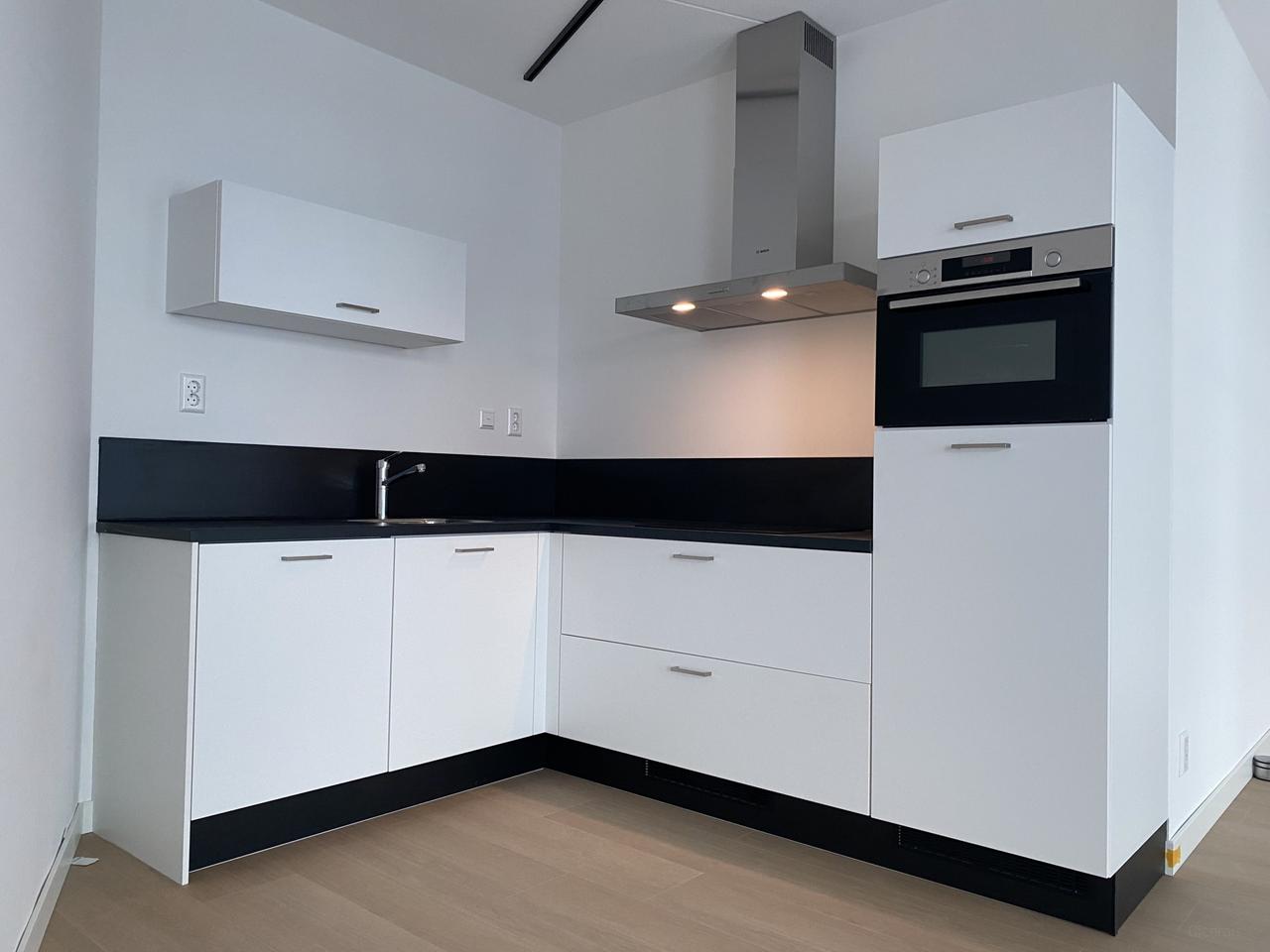 2-kamer appartement met loggia in Hyde Park - Afbeelding 2