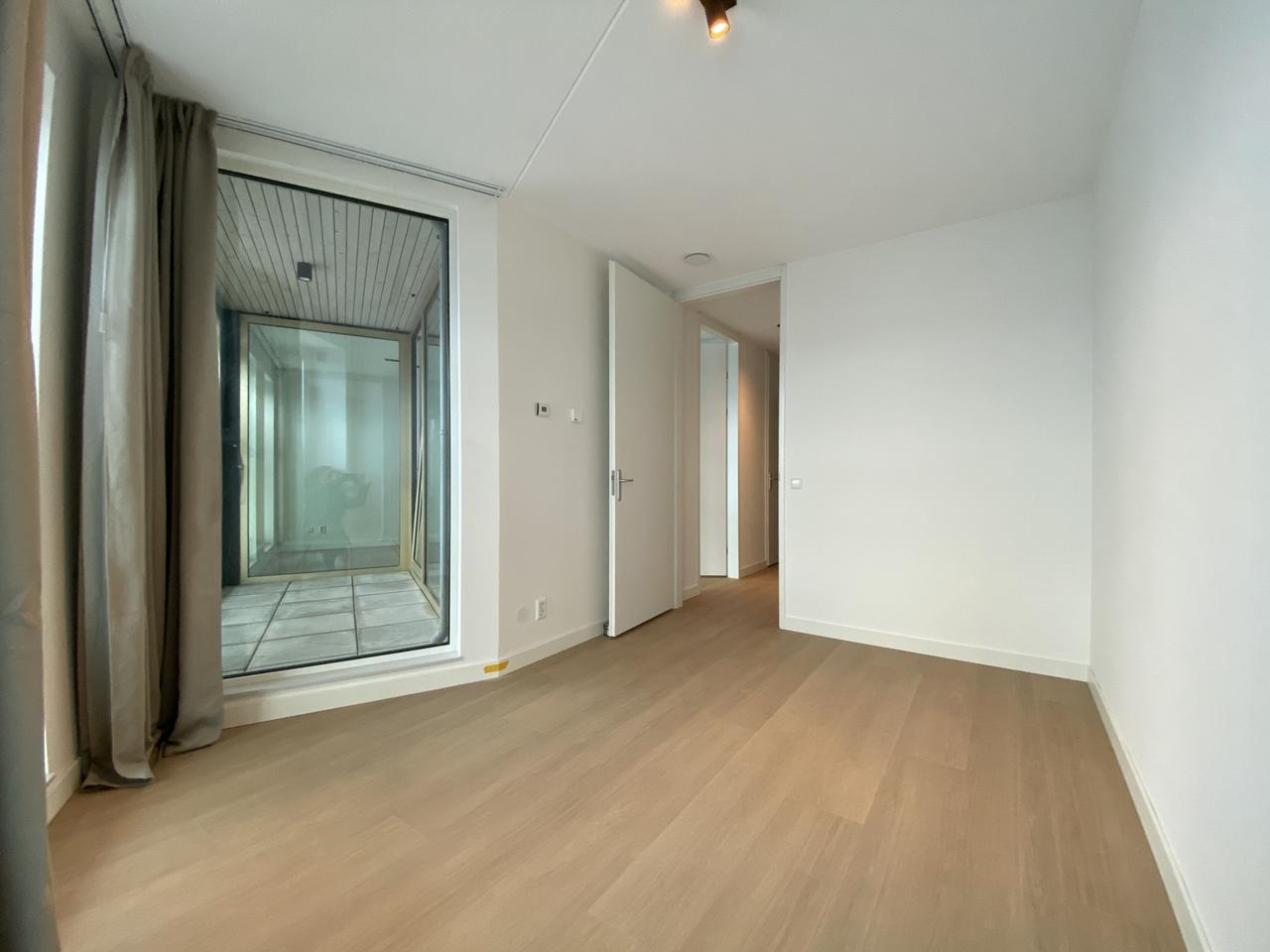 2-kamer appartement met loggia in Hyde Park - Afbeelding 3