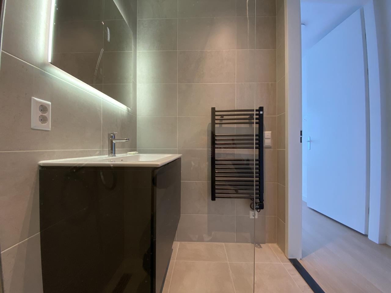 2-kamer appartement met loggia in Hyde Park - Afbeelding 4