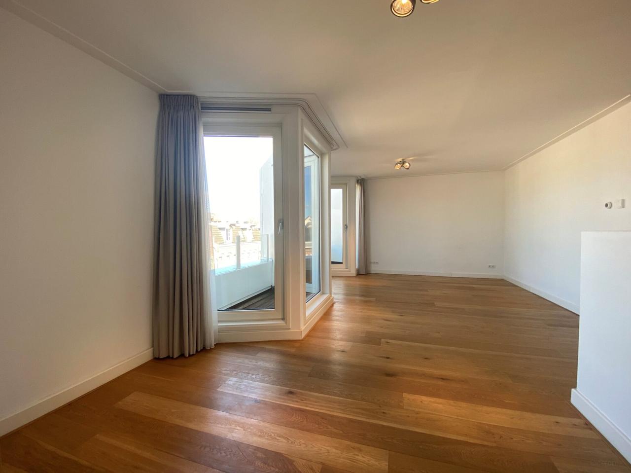 Licht 3-kamerappartement bij Westerpark - Afbeelding 2