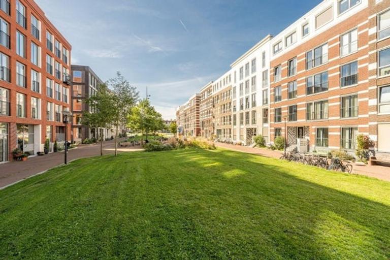 Waterzicht en balkon in Houthavens - Afbeelding 2