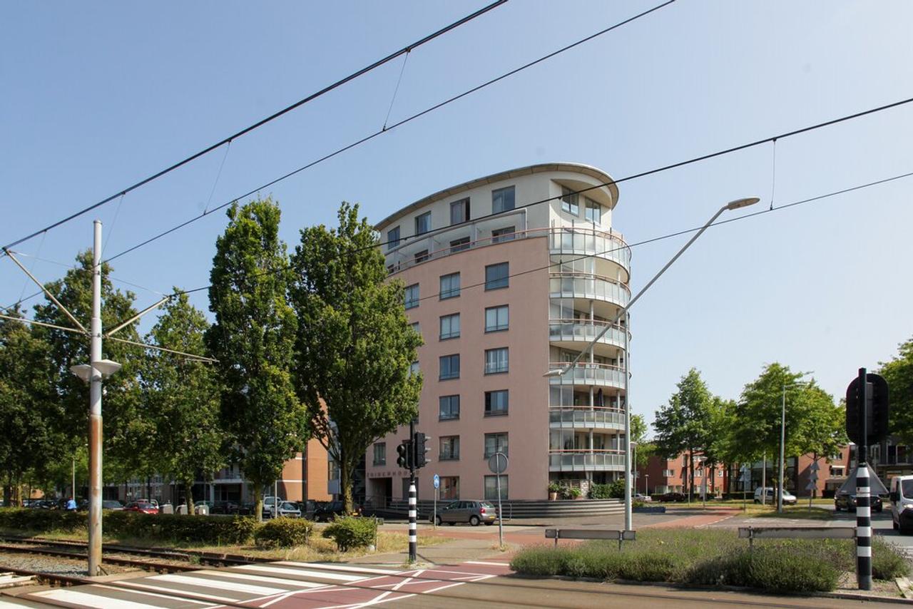 87 m2 apartment with balcony in Nieuw Sloten - Image 1