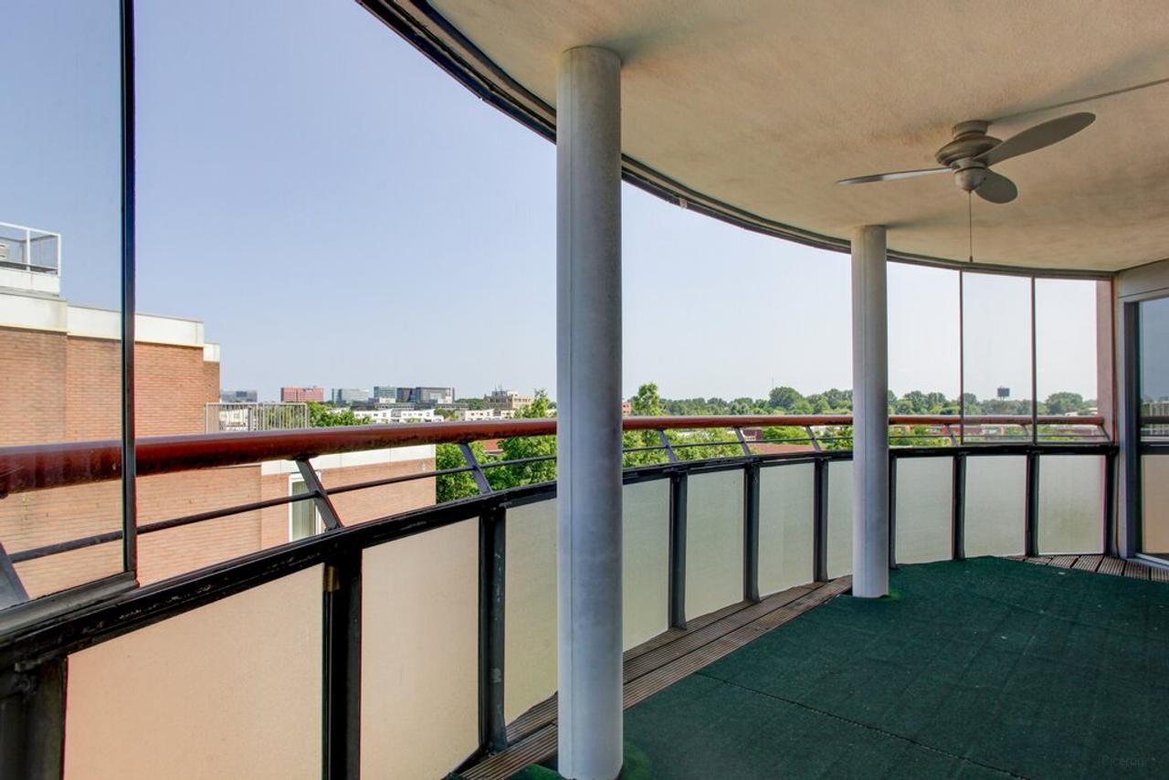 87 m2 apartment with balcony in Nieuw Sloten - Image 5