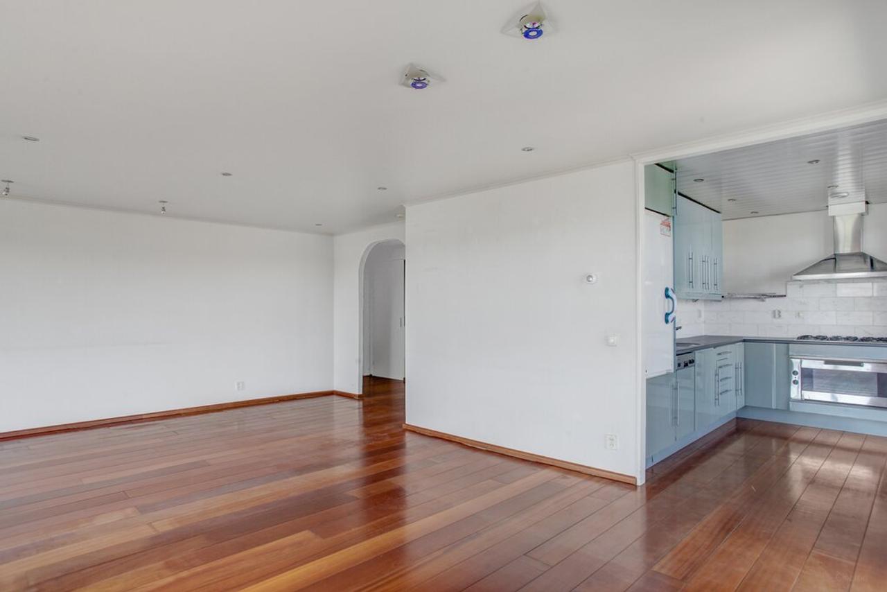 87 m2 apartment with balcony in Nieuw Sloten - Image 6