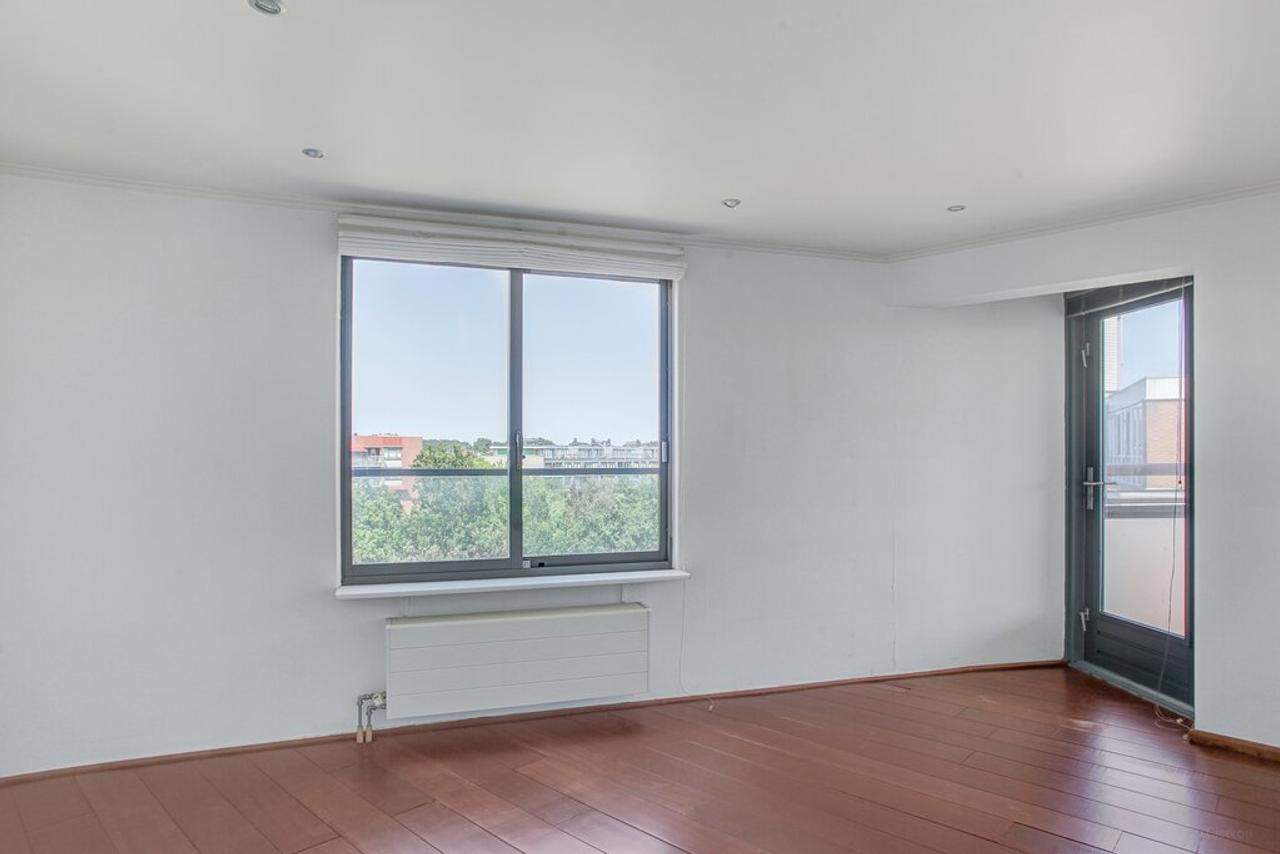 87 m2 apartment with balcony in Nieuw Sloten - Image 13