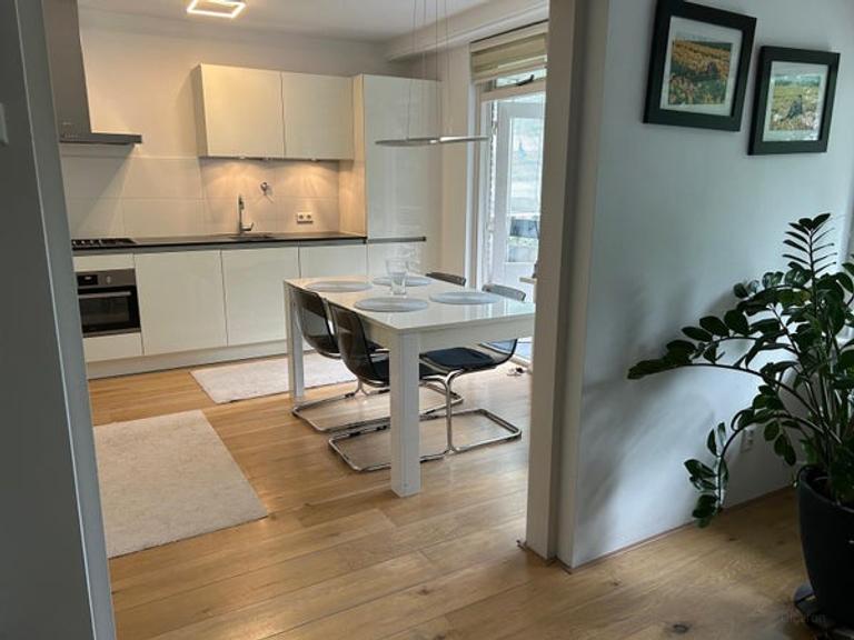 2-slaapkamerappartement met zonnig balkon - Afbeelding 6