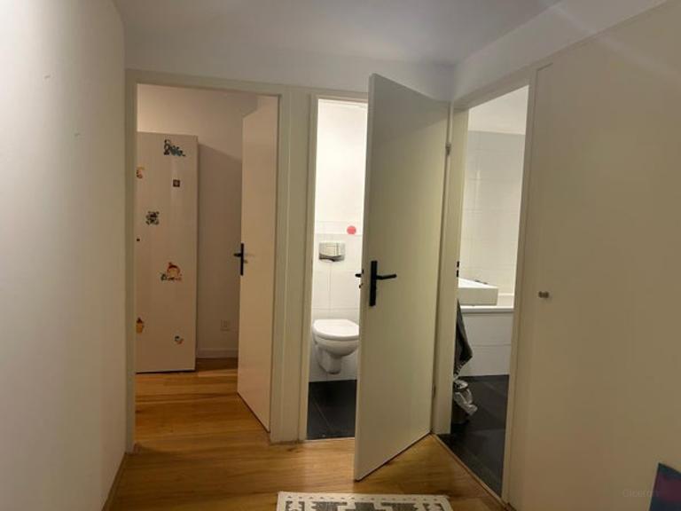 2-slaapkamerappartement met zonnig balkon - Afbeelding 9