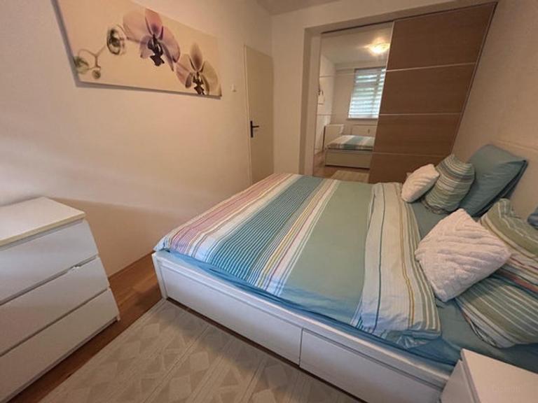 2-slaapkamerappartement met zonnig balkon - Afbeelding 10
