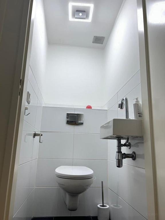 2-slaapkamerappartement met zonnig balkon - Afbeelding 12