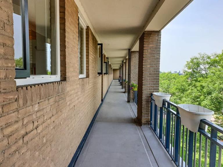 Gemeubileerd 3-kamerappartement met balkon - Afbeelding 23