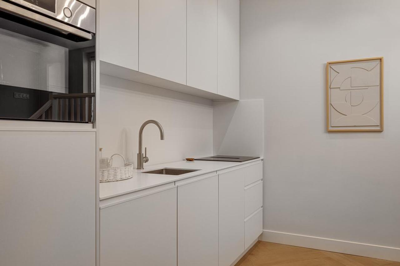 Gemeubileerd 3-kamerappartement met groot terras - Afbeelding 4