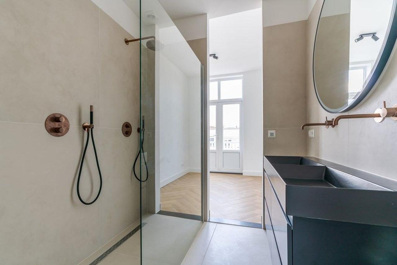 4-Bedroom Apartment in City Center - Image 3