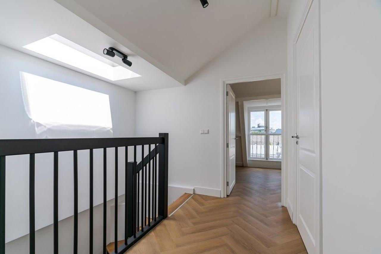 4-Bedroom Apartment in City Center - Image 32