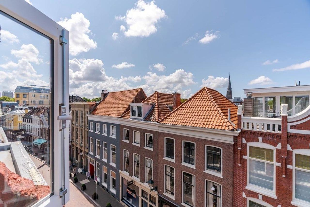 4-Bedroom Apartment in City Center - Image 42