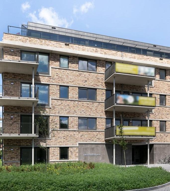 2-slaapkamerappartement met zonnig balkon - Afbeelding 1