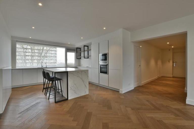 135 m2 appartement met 3 badkamers - Afbeelding 2