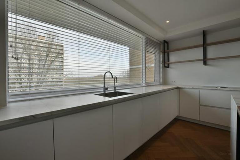 135 m2 appartement met 3 badkamers - Afbeelding 4