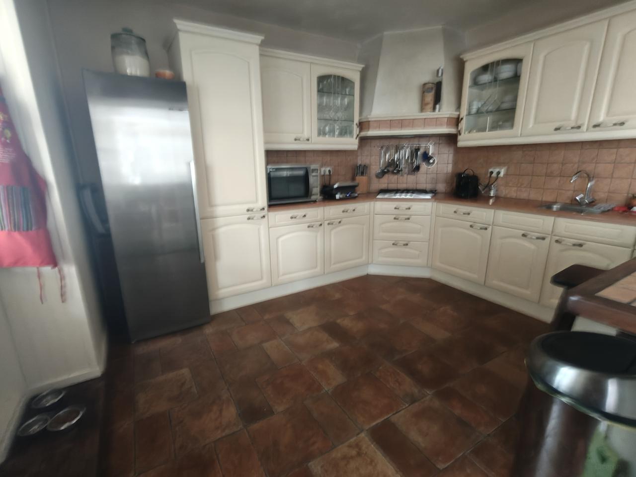 Spacious 308 m² home in Voldijn, ideal for sharing - Image 7