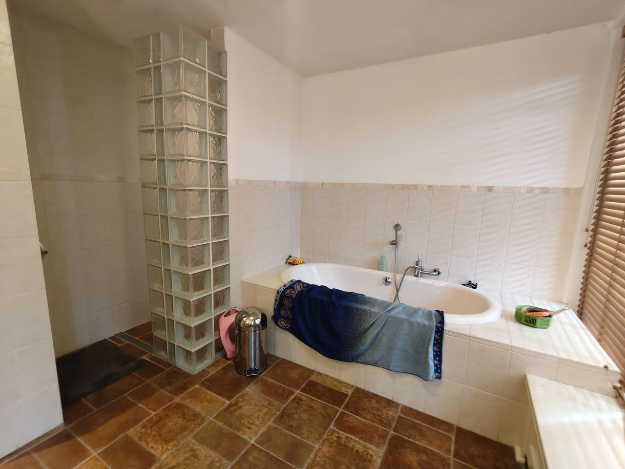 Spacious 308 m² home in Voldijn, ideal for sharing - Image 18