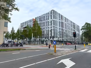 Gemeubileerd 3-kamerappartement bij WTC