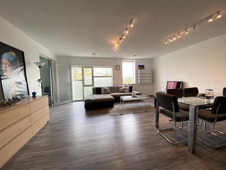 Gemeubileerd 3-kamerappartement bij WTC - Afbeelding 2