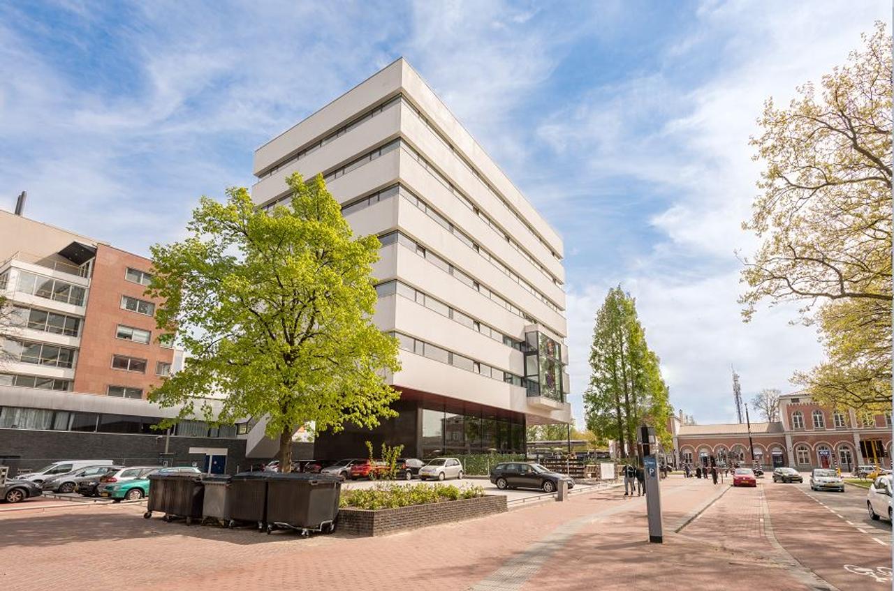 62 m² Studio Apartment next to Dordrecht Station - Image 3