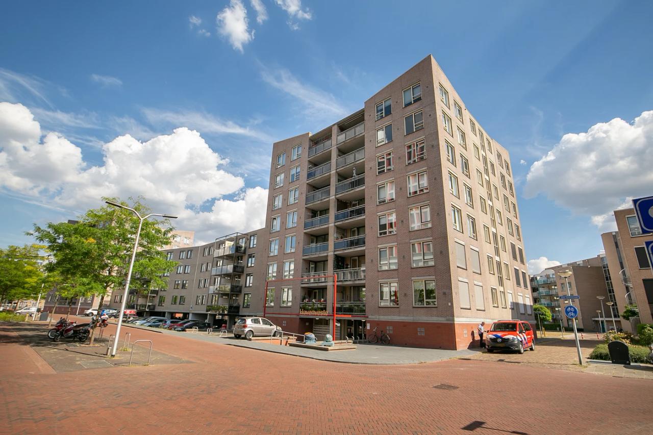 Apartment with parking in the heart of Almelo - Image 1