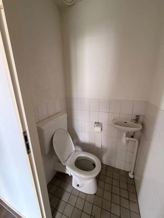Apartment with parking in the heart of Almelo - Image 11