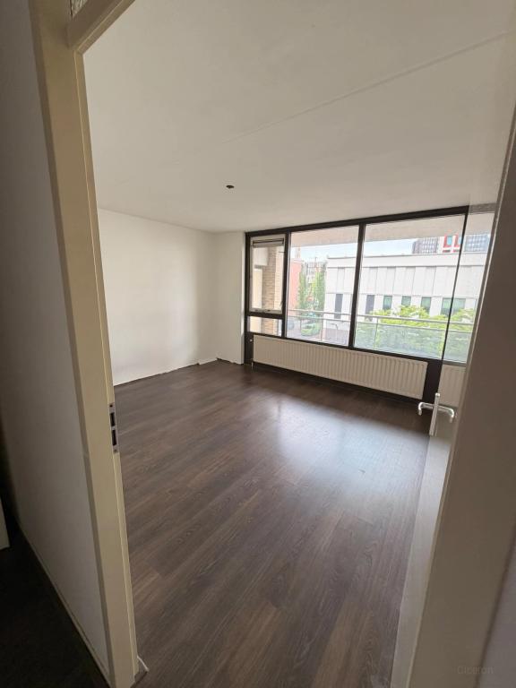 Apartment with parking in the heart of Almelo - Image 12