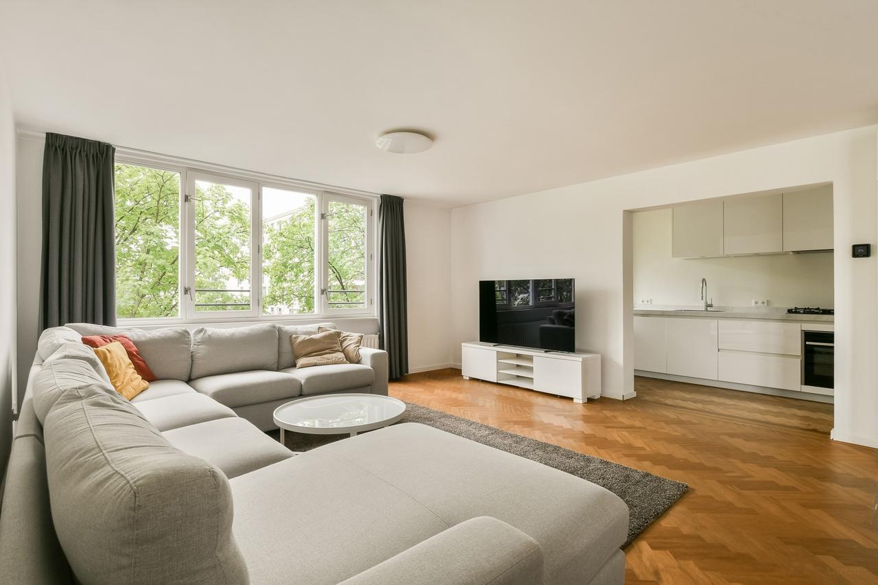 96 m2 appartement met balkon en parkeerplek - Afbeelding 1