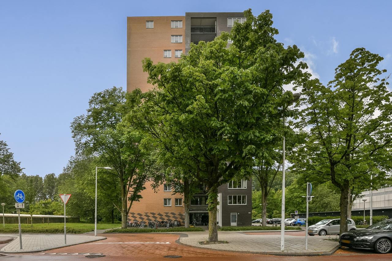 96 m2 appartement met balkon en parkeerplek - Afbeelding 2