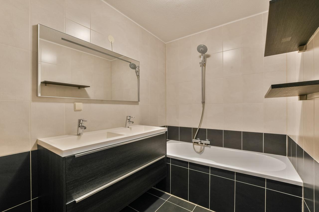 96 m2 appartement met balkon en parkeerplek - Afbeelding 18