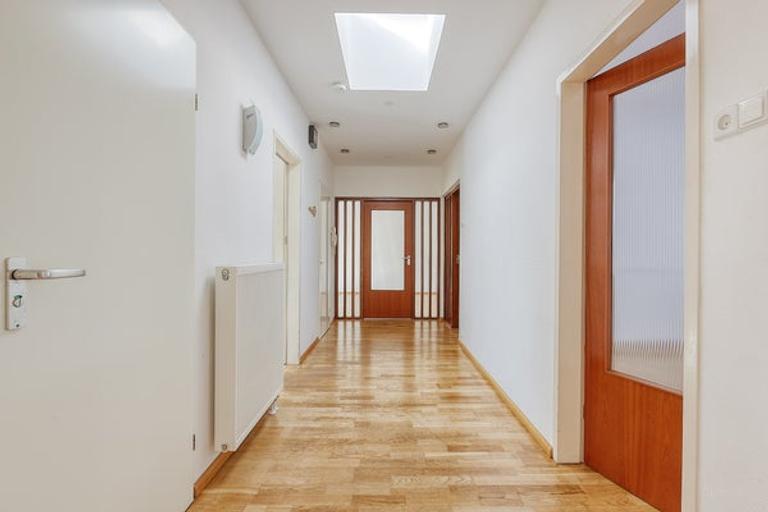 Gelijkvloerse bungalow met zonnige tuin - Afbeelding 3