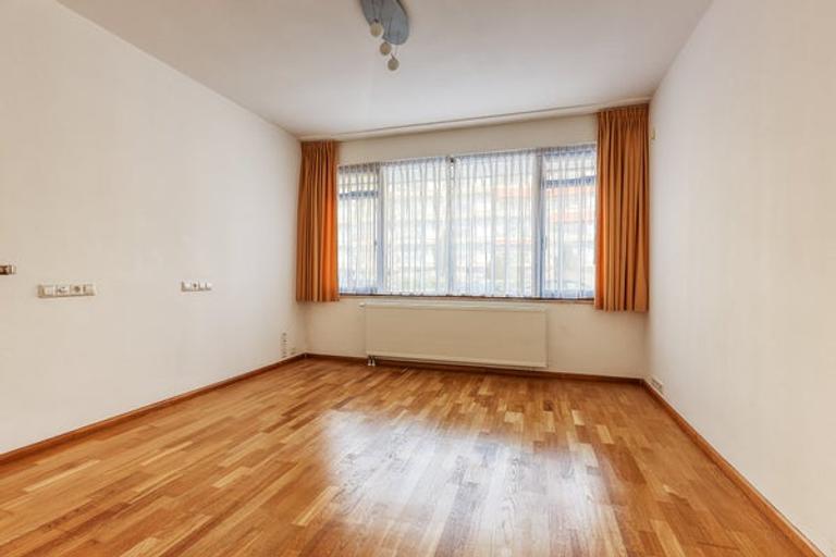 Gelijkvloerse bungalow met zonnige tuin - Afbeelding 11